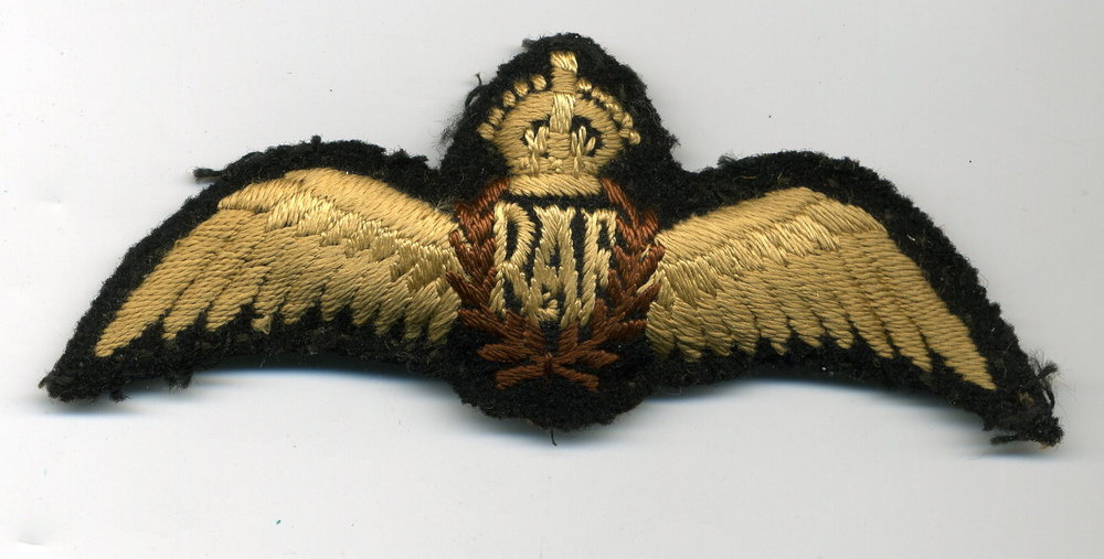 Squadron Leader Sydney, Horace Fox - Pilots Wings - Padded - Obverse.jpg
