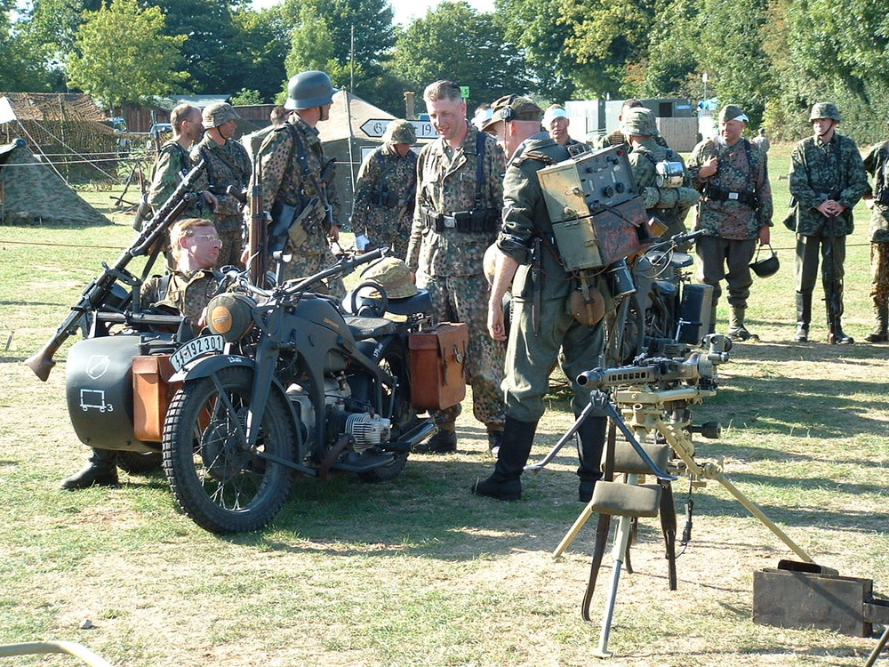 Detling Arms fair Essex 2003 (27).JPG