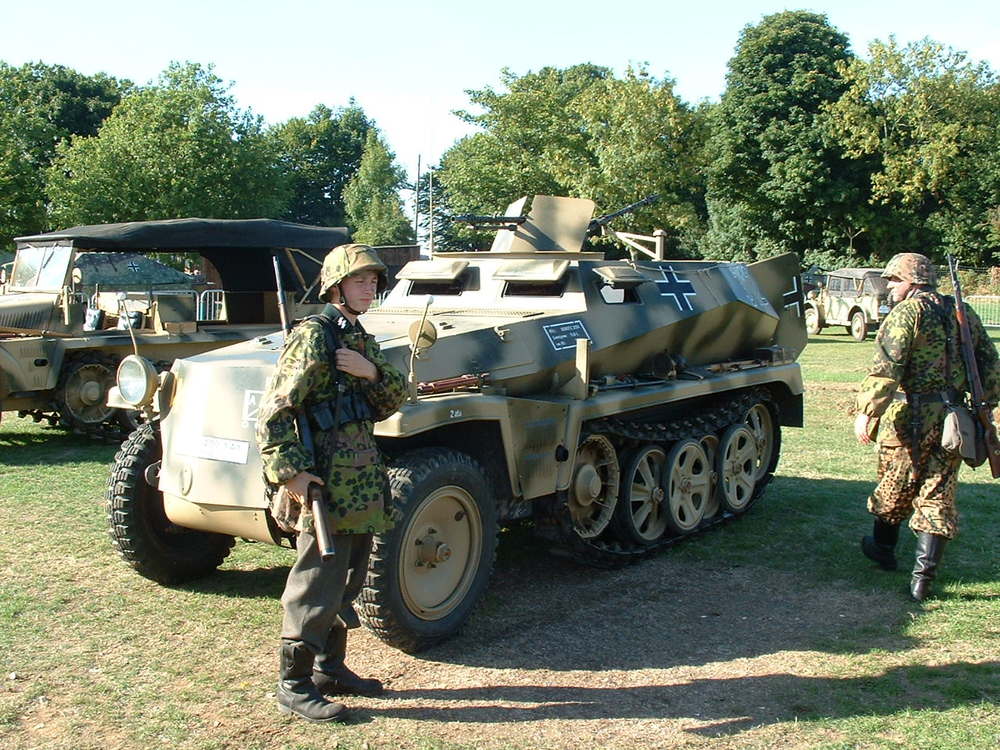 Detling Arms fair Essex 2003 (34).JPG