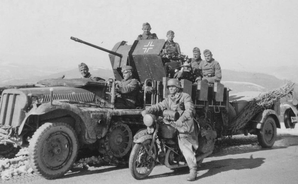 german_halftrack_SdKfz_10_flak_model_1.jpg