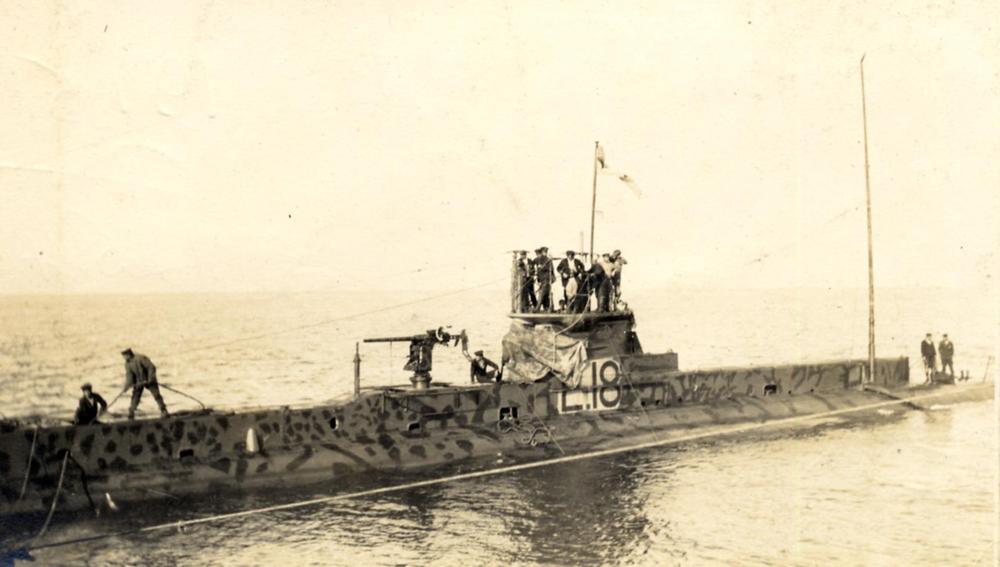 05 - E18 Arriving off Dagerort, 12th September 1915.JPG