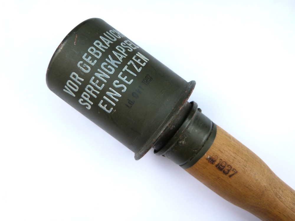 Minty 37 vintage M24.. Grenades Militaria Collectors Network