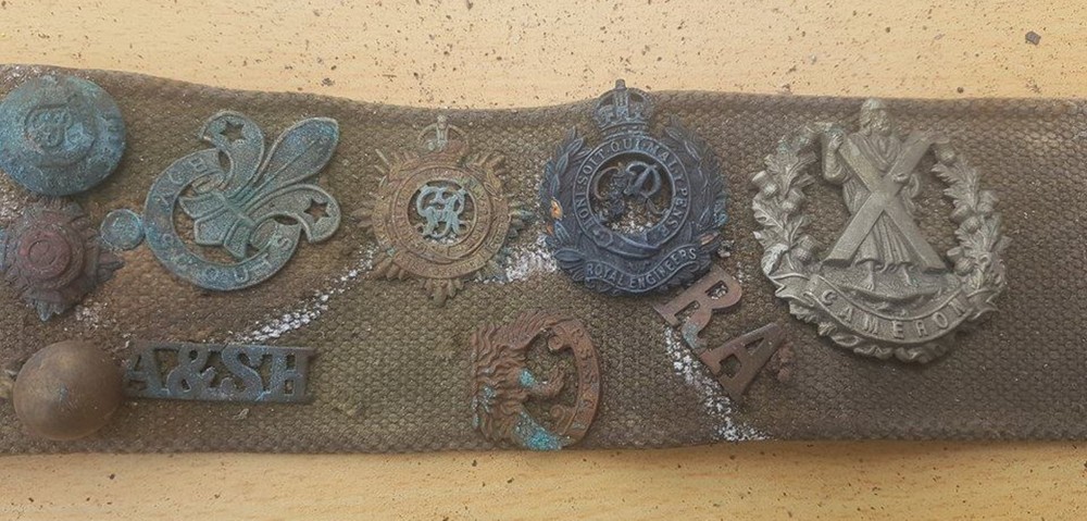 badgebelt1.jpg