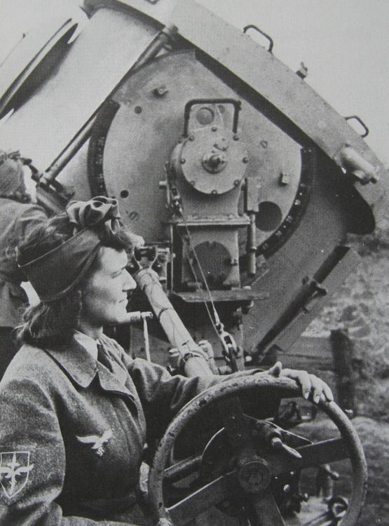 Helferinnen der Wehrmacht (21).JPG