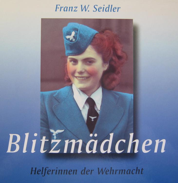 Helferinnen der Wehrmacht (1).JPG