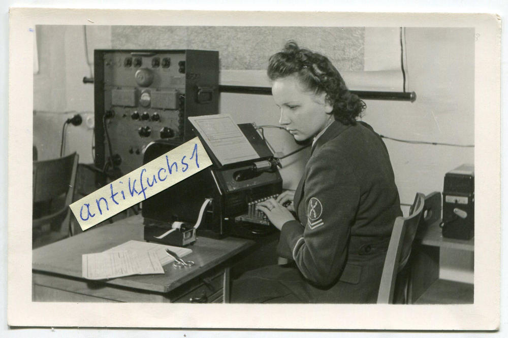 Foto-Deutsche-Frau-im-Dienst-der-Luftwaffe.jpg