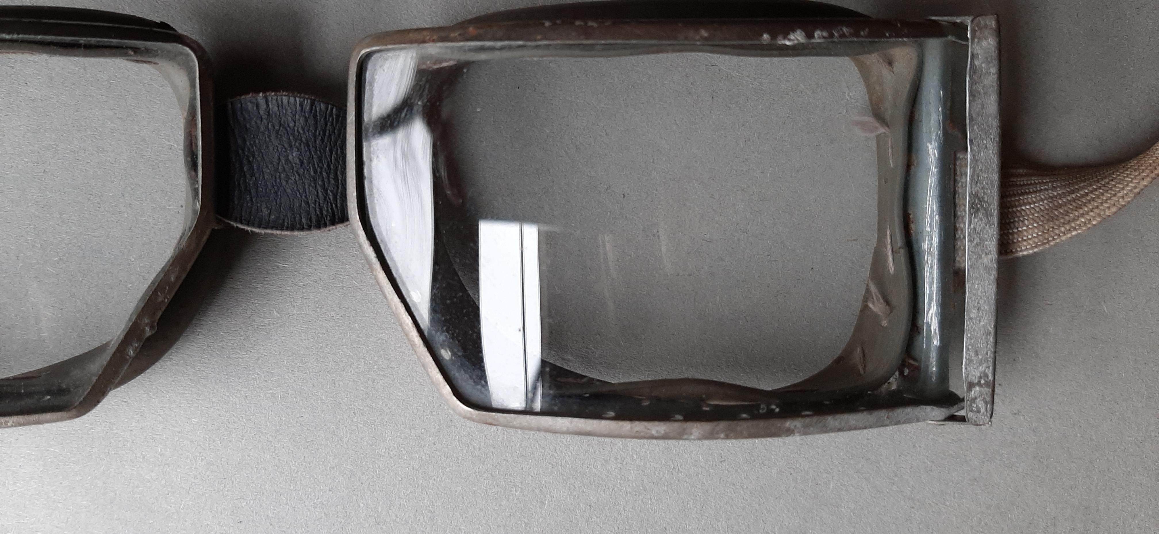 GERMAN MOTORCYCLE GOGGLES Buy / Sell / Trade Militaria Collectors