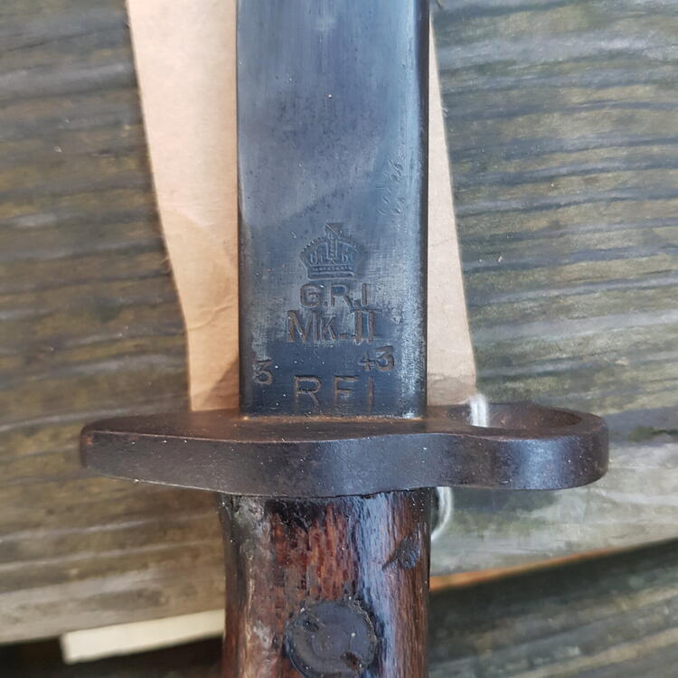 bayonet2.jpg